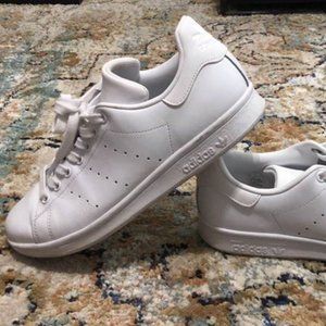 White Adidas Tennis Shoes